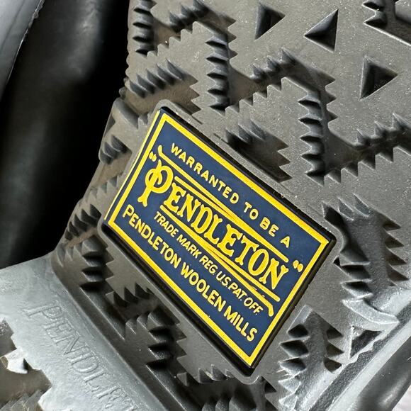 Pendleton NWOB Olympic Duck Lace Up Waterproof Boot Size 6 Black Gray Wool - Picture 7 of 8